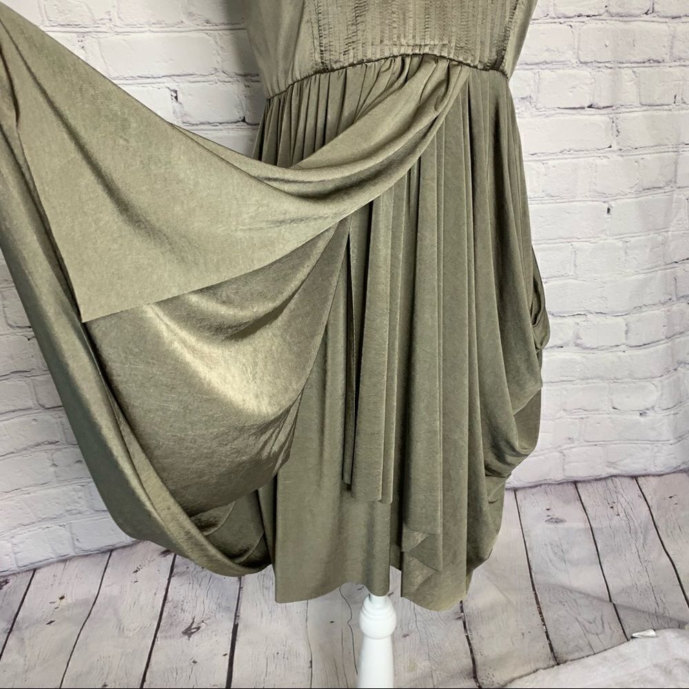 Alice + OLIVIA Silk light olive green draped dress - Picture 4 of 14